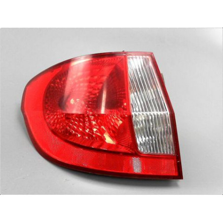 FEU ARRIERE GAUCHE  HYUNDAI GETZ 2008