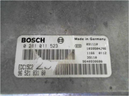 CALCULATEUR MOTEUR CITROEN XSARA 2004