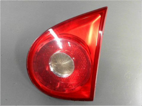 FEU ARRIERE INTERIEUR DROIT VOLKSWAGEN GOLF 2004
