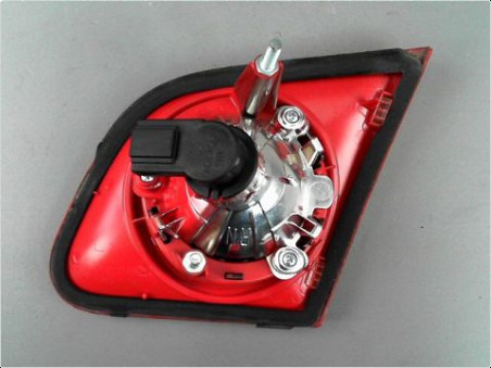 FEU ARRIERE INTERIEUR GAUCHE VOLKSWAGEN PASSAT 2005