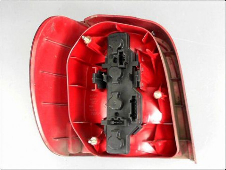 FEU ARRIERE DROIT VOLKSWAGEN POLO 2000