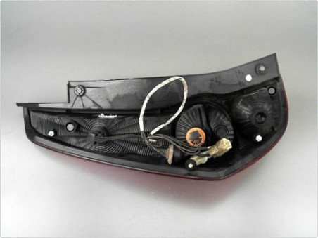 FEU ARRIERE DROIT OPEL AGILA 2010