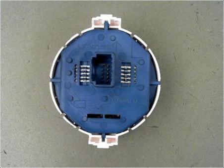 BOUTON DE WARNING TOYOTA YARIS 2018