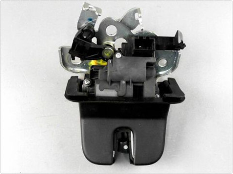 SERRURE COFFRE ARRIERE VOLKSWAGEN JETTA 11-14