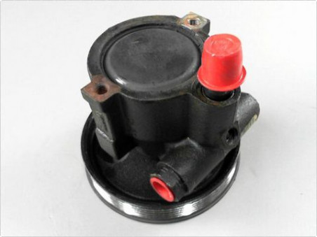POMPE DIRECTION ASSISTEE DACIA SANDERO 2010