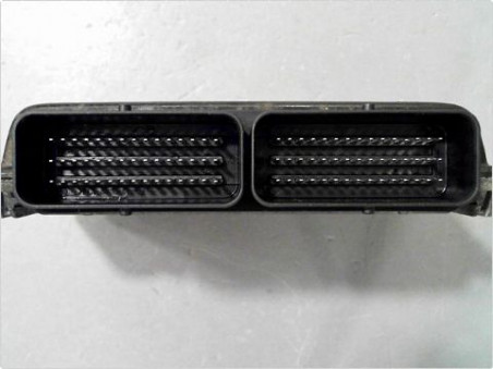 CALCULATEUR MOTEUR RENAULT MEGANE 2000