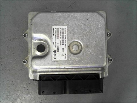 CALCULATEUR MOTEUR FIAT PUNTO 2012
