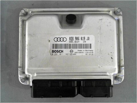 CALCULATEUR MOTEUR AUDI A4 2003