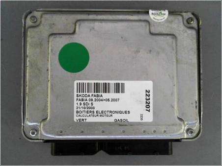 CALCULATEUR MOTEUR SKODA FABIA 2003