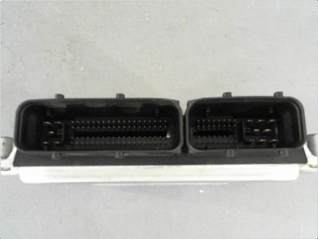 CALCULATEUR MOTEUR VOLKSWAGEN POLO 2000