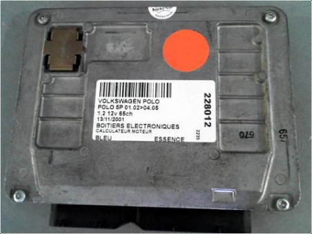 CALCULATEUR MOTEUR VOLKSWAGEN POLO 2001