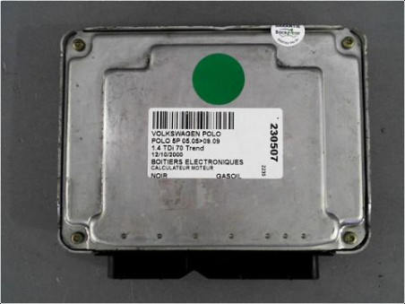 CALCULATEUR MOTEUR VOLKSWAGEN POLO 2000
