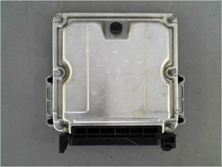 CALCULATEUR MOTEUR PEUGEOT 406 2001