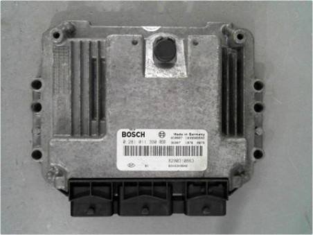 CALCULATEUR MOTEUR RENAULT MEGANE 2003