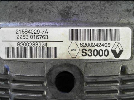 CALCULATEUR MOTEUR RENAULT MEGANE 2003