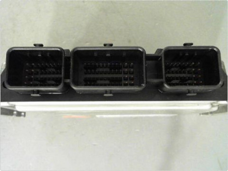 CALCULATEUR MOTEUR RENAULT MEGANE 2003