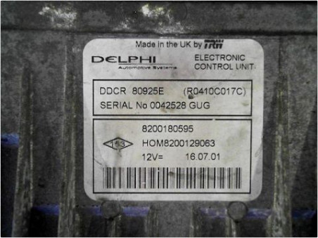 CALCULATEUR MOTEUR RENAULT CLIO 2001