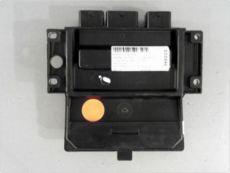 CALCULATEUR MOTEUR RENAULT SCENIC 2004