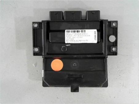 CALCULATEUR MOTEUR RENAULT MEGANE SCENIC 2005