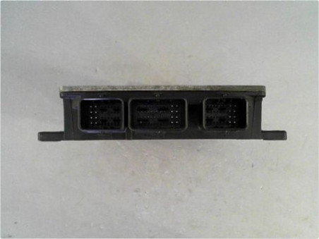 CALCULATEUR MOTEUR RENAULT CLIO 2004