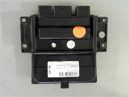 CALCULATEUR MOTEUR RENAULT CLIO 2004