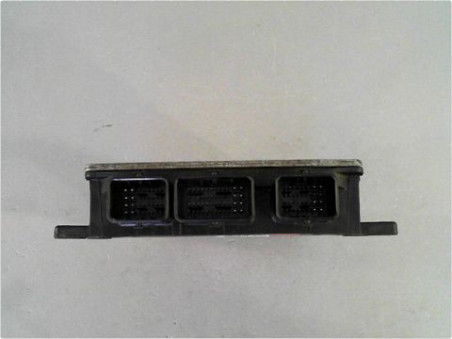 CALCULATEUR MOTEUR RENAULT CLIO 2004