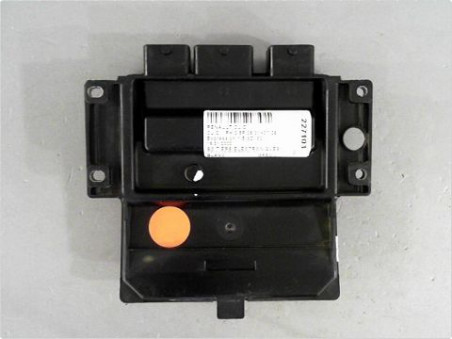 CALCULATEUR MOTEUR RENAULT CLIO 2003
