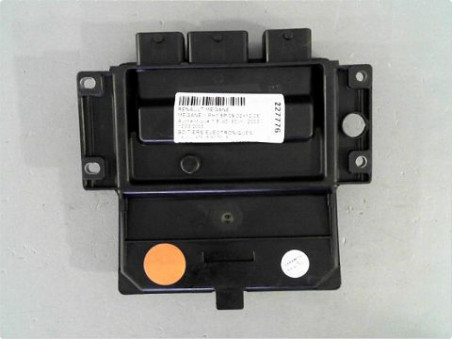 CALCULATEUR MOTEUR RENAULT MEGANE 2003
