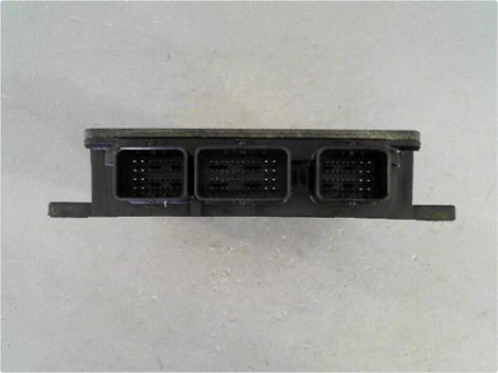 CALCULATEUR MOTEUR RENAULT CLIO 2003