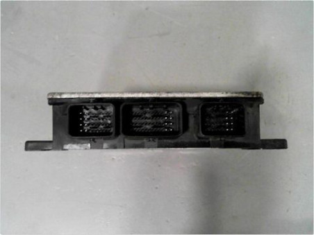 CALCULATEUR MOTEUR RENAULT CLIO 2001