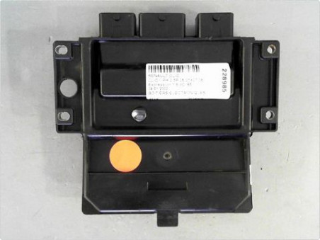 CALCULATEUR MOTEUR RENAULT CLIO 2002
