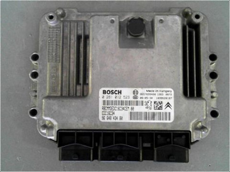 CALCULATEUR MOTEUR PEUGEOT 207 2008