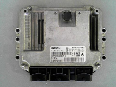 CALCULATEUR MOTEUR PEUGEOT 207 2008