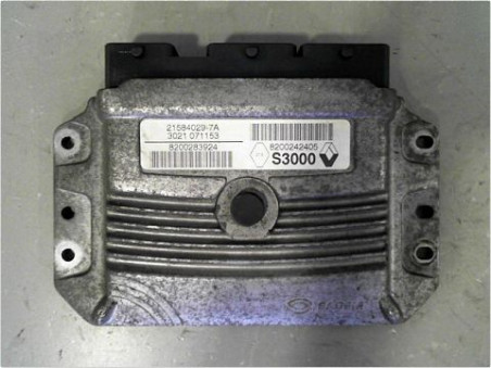 CALCULATEUR MOTEUR RENAULT MEGANE 2003