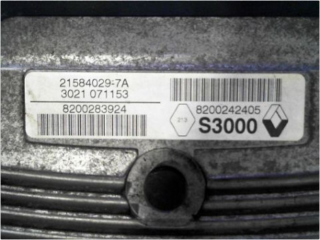 CALCULATEUR MOTEUR RENAULT MEGANE 2003