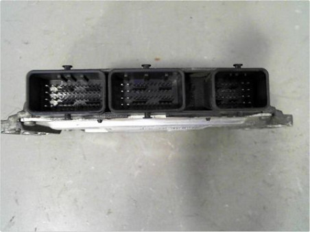CALCULATEUR MOTEUR RENAULT MEGANE 2003
