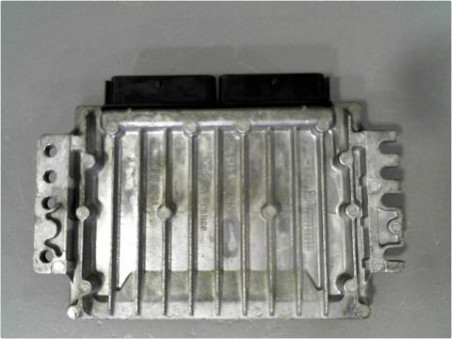 CALCULATEUR MOTEUR RENAULT CLIO 2002