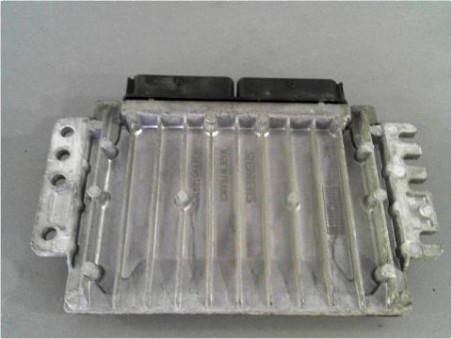 CALCULATEUR MOTEUR RENAULT MEGANE 1999