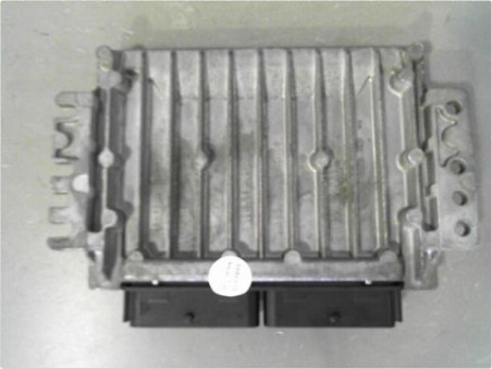 CALCULATEUR MOTEUR RENAULT CLIO 2001