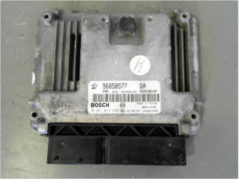 CALCULATEUR MOTEUR OPEL ANTARA 07-10