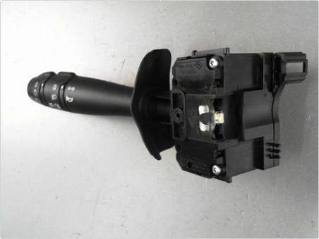 COMMANDE CLIGNOTANT RENAULT AVANTIME 2003