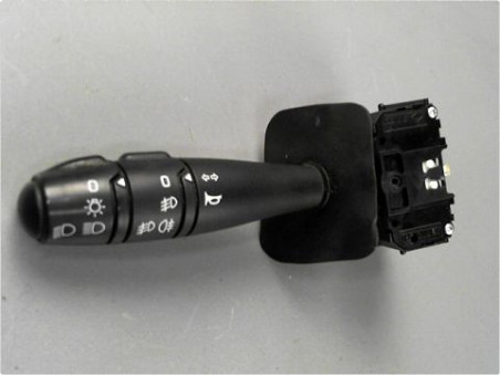 COMMANDE CLIGNOTANT RENAULT AVANTIME 2003