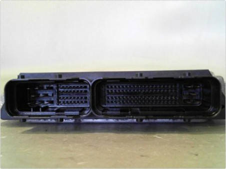 CALCULATEUR MOTEUR TOYOTA YARIS 2011