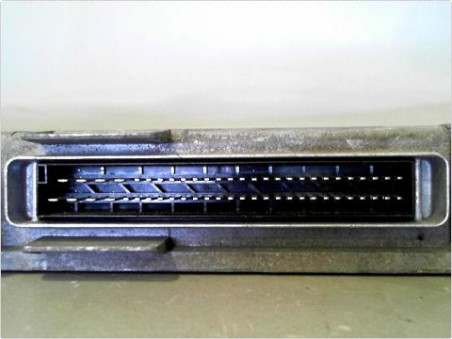 CALCULATEUR MOTEUR RENAULT CLIO 1999