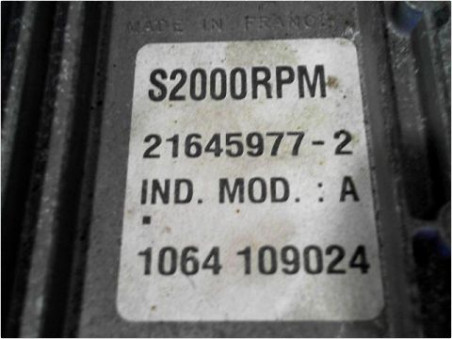 CALCULATEUR MOTEUR RENAULT LAGUNA 2001