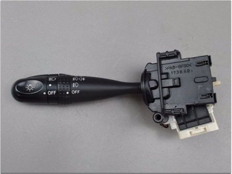 COMMANDE CLIGNOTANT TOYOTA COROLLA VERSO 2002-2004