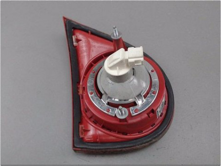 FEU ARRIERE INTERIEUR DROIT VOLKSWAGEN GOLF 2005