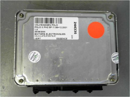 CALCULATEUR MOTEUR VOLKSWAGEN POLO 2000