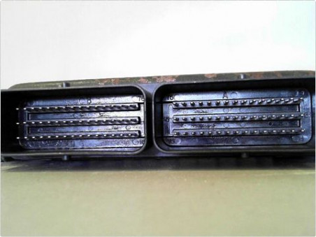 CALCULATEUR MOTEUR RENAULT SCENIC 2000