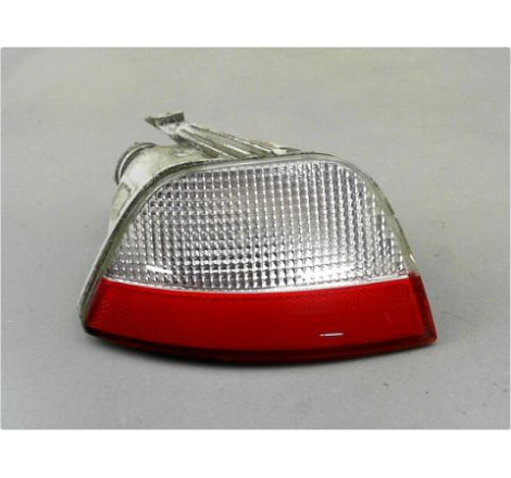 FEU DE PARE-CHOC ARRIERE DROIT FORD FOCUS 04-07